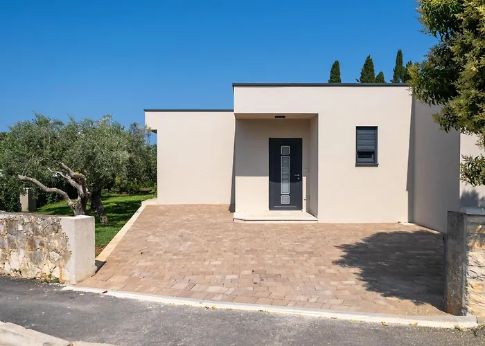Aurora Vila Vrsar