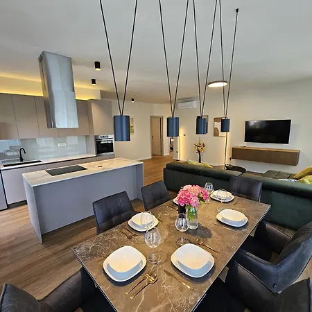 Aurora Villa *
